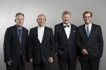 APA acquires stake in new Swiss news agency group KEYSTONE-SDA
From left: Markus Schwab, CEO Schweizerische Depeschenagentur (SDA); Hermann Petz, chairman of the management board APA – Austria Presse Agentur; Hans Heinrich Coninx, chairman of the board of directors Schweizerische Depeschenagentur (SDA); Clemens Pig, CEO and a member of the management board of APA Group;  Credit: KEYSTONE/Christian Beutler 
