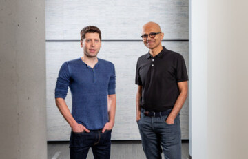 Sam Altman, CEO  OpenAI (vlevo) a Microsoft CEO Satya Nadella.