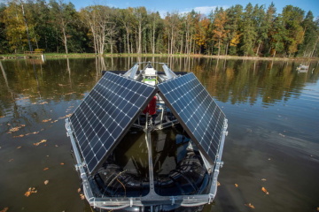 Energetická společnost Hydroservis-Union vyvinula a zprovoznila solárně napájené zařízení, které pomůže čeřit a okysličovat vodu v rybnících. Na čeřič má český patent.