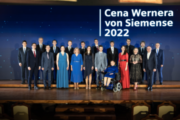 Ceny Wernera von Siemense za rok 2022 byly ve středu večer uděleny v prostorách Betlémské kaple v Praze na Starém Městě.