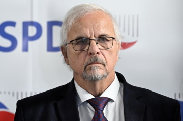 Ivan David (SPD) po jednání celostátní konference SPD, na které budou představeni kandidáti do voleb do Evropského parlamentu, 2. prosince 2023, Praha.
