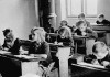 Slezská Ostrava, 1945: Hodina psaní v provizorní školní třídě v prvních dnech po skončení války. © archiv UNICEF