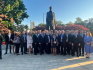 Společná fotografie celé delegace u sochy TGM ve Washington, D.C.